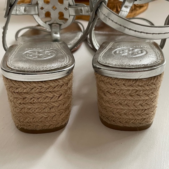 Tory Burch Womens 7.5 Metallic Leather Logo Sandals Espadrille Heels Coastal - Picture 4 of 12